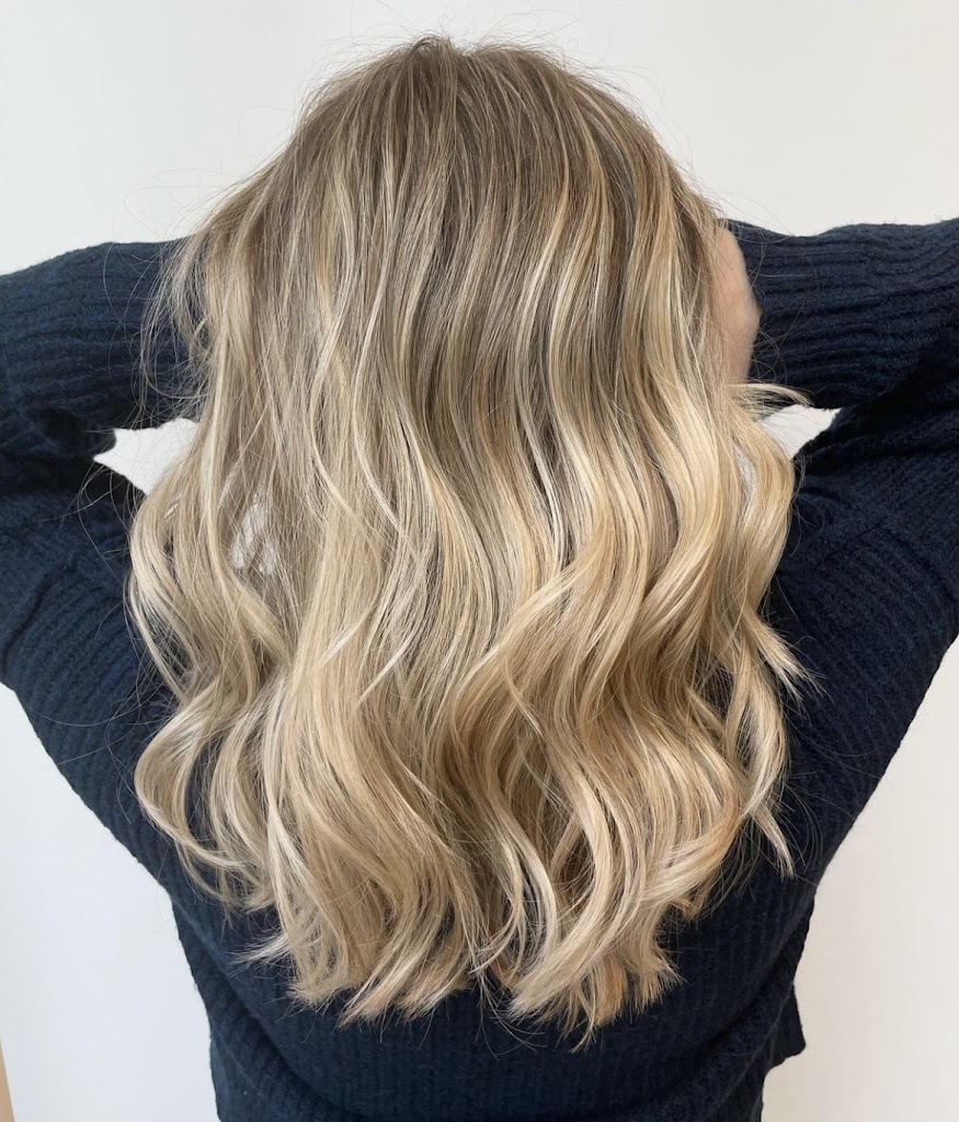 Marisa Grace Salon 60005