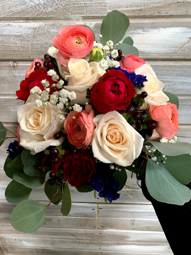 Florist «Forest Lake Floral, Gift & Garden», reviews and photos, 508 Lake St S, Forest Lake, MN 55025, USA