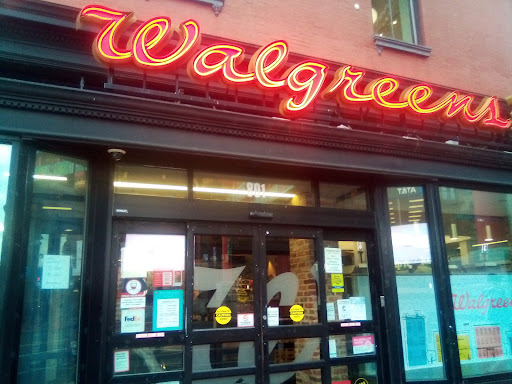 Convenience Store «Walgreens», reviews and photos, 801 7th St NW, Washington, DC 20001, USA