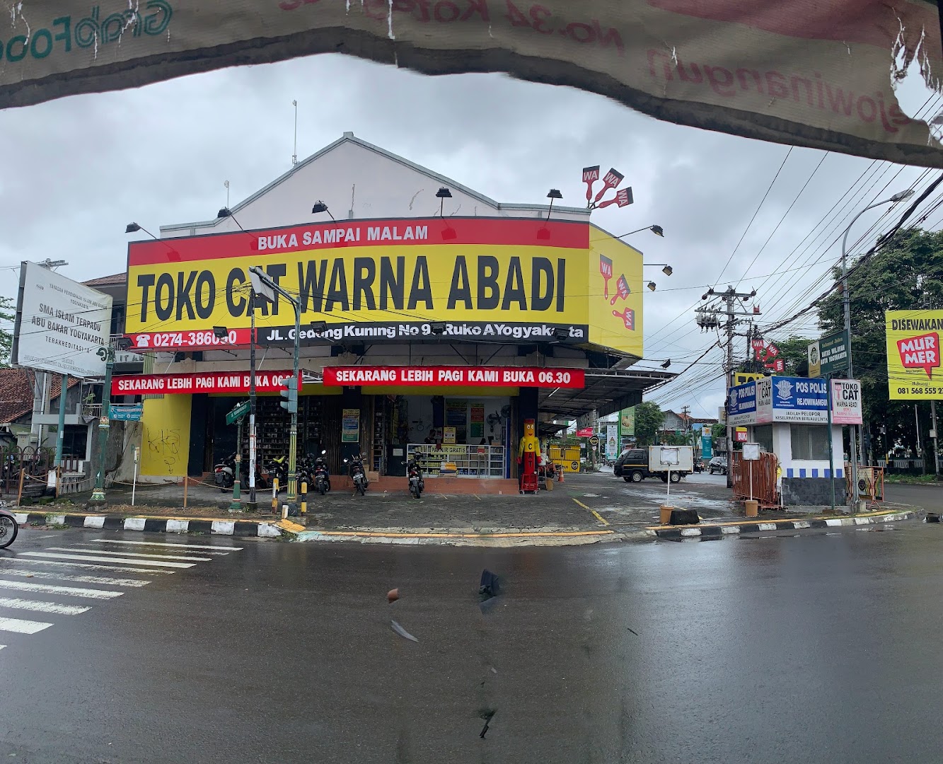 Gambar Toko Cat Warna Abadi Gedong Kuning