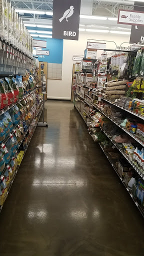 Pet Supply Store «Pet Supplies Plus», reviews and photos, 1970 Portage Trail, Cuyahoga Falls, OH 44223, USA