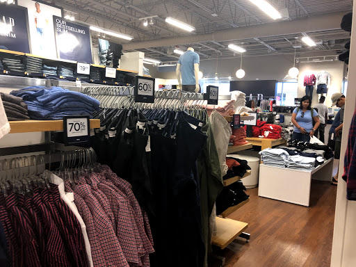 Clothing Store «Gap», reviews and photos, 18511 Outlet Blvd, Chesterfield, MO 63005, USA
