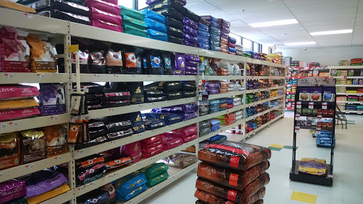 Pet Supply Store «Pet Supplies Plus», reviews and photos, 1816 S Stephenson Ave, Iron Mountain, MI 49801, USA
