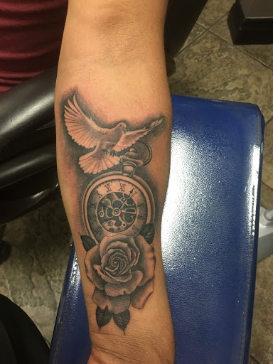 Tattoo Shop «Inkfatuation Tattoos», reviews and photos, 536 E Pleasant Valley Rd, Port Hueneme, CA 93041, USA