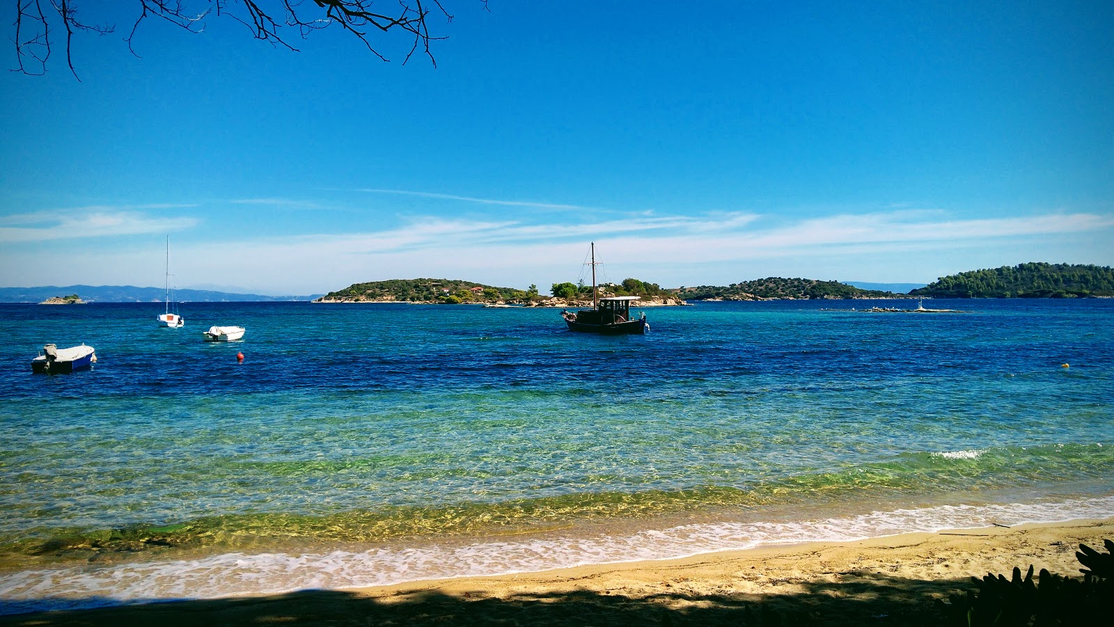 Fotografie cu Karagatsi beach cu nivelul de curățenie înalt