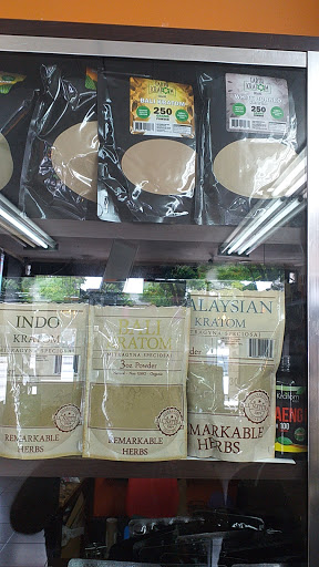 Tobacco Shop «One Stop Smoke Shop», reviews and photos, 1792 NE 163rd St, North Miami Beach, FL 33162, USA