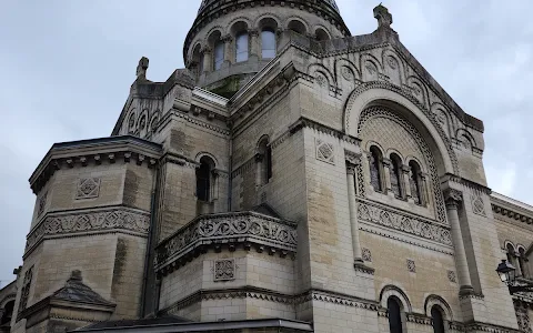 Basilique Saint-Martin de Tours image