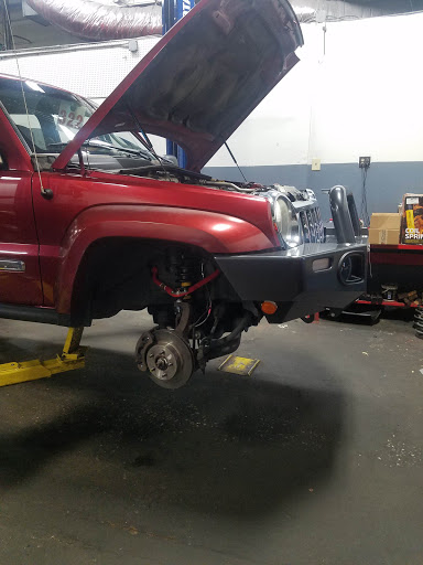 Auto Repair Shop «Creech Import Repair, Inc.», reviews and photos, 1818 St Albans Dr #106, Raleigh, NC 27609, USA