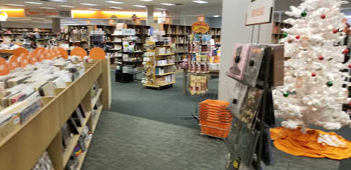 Used Book Store «2nd & Charles», reviews and photos, 45290 Utica Park Blvd, Utica, MI 48315, USA