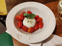 Salade caprese du Restaurant italien Il Gigolo à Paris - n°1