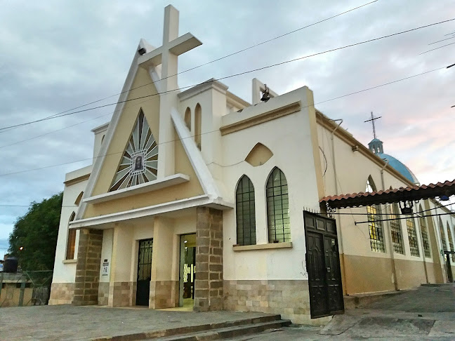 Opiniones de Iglesia Católica Santa Faz en Riobamba - Iglesia