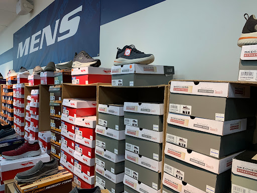 Shoe Store «SKECHERS Factory Outlet», reviews and photos, 250 E Palm Dr #160, Florida City, FL 33034, USA
