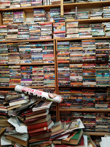 Magazine Store «Book Castle-Movie World», reviews and photos, 212 N San Fernando Blvd, Burbank, CA 91502, USA