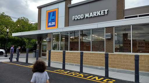 Grocery Store «Aldi Food Market», reviews and photos, 496 Main St, Hackensack, NJ 07601, USA