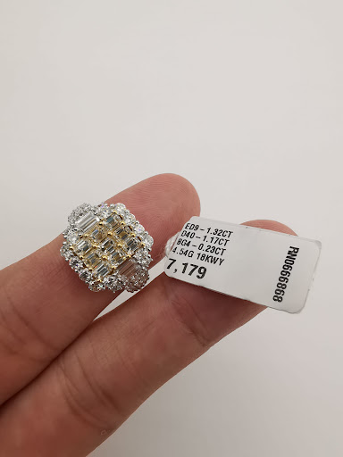 Jewelry Store «Studio Jewelers», reviews and photos, 2240 Bartow Ave, Bronx, NY 10475, USA