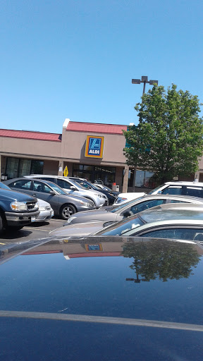 Supermarket «ALDI», reviews and photos, 7905 Golf Rd, Morton Grove, IL 60053, USA