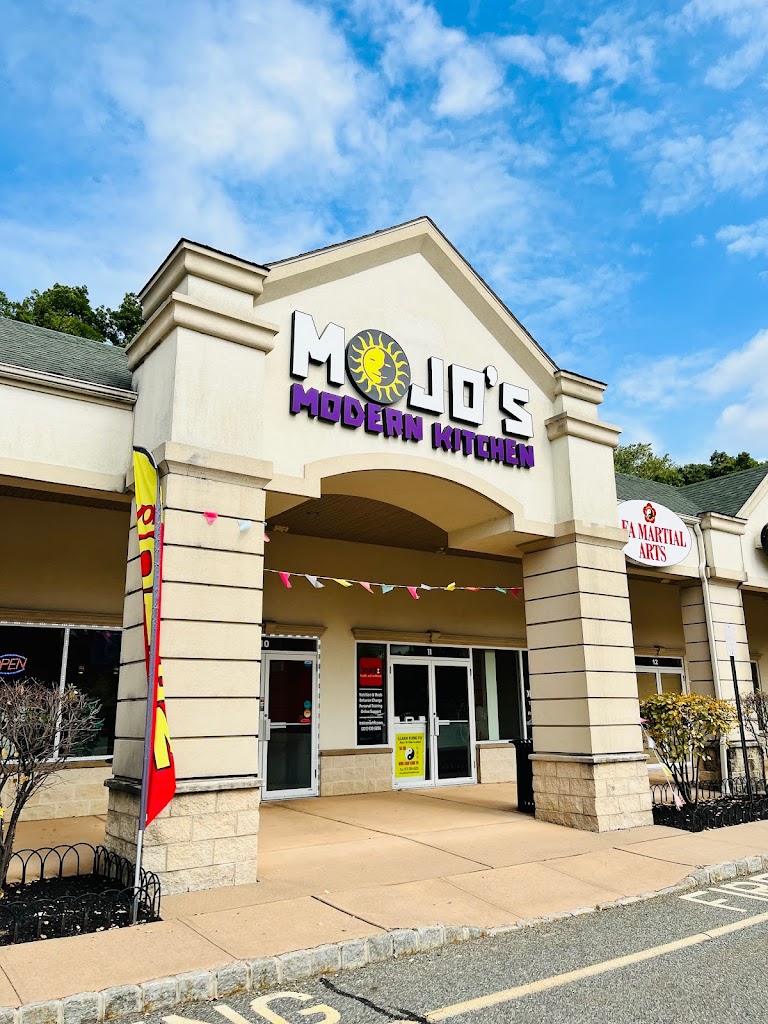 Mojo's Modern Kitchen 07856