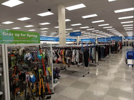 Clothing Store «Ross Dress for Less», reviews and photos, 523 S MacDade Blvd, Holmes, PA 19043, USA