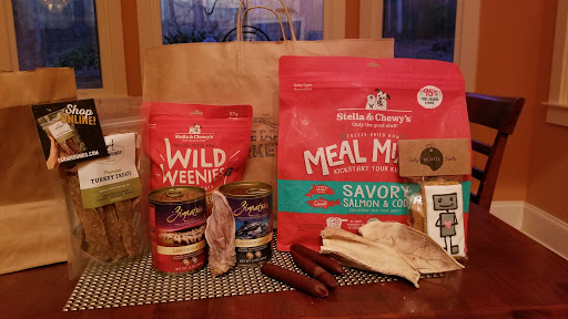 Pet Supply Store «The Whole Dog Market», reviews and photos, 3300 Cobb Pkwy #108, Atlanta, GA 30339, USA
