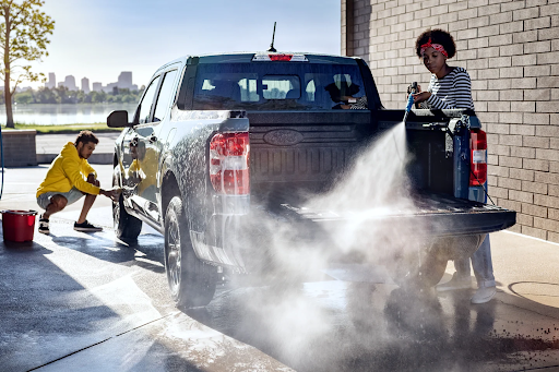 Ford Dealer «Newins Bay Shore Ford», reviews and photos, 219 W Main St, Bay Shore, NY 11706, USA