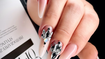 MK Nails & Lash à La Croix-Saint-Ouen