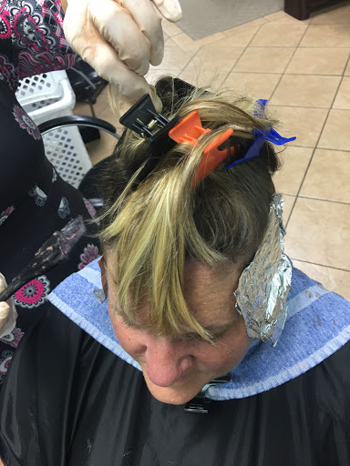 Hair Salon «Salon Essential», reviews and photos, 27611 Southfield Rd, Lathrup Village, MI 48076, USA