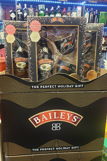 Liquor Store «Day Hollow Wine & Liquor Store», reviews and photos, 409 Day Hollow Rd, Endicott, NY 13760, USA