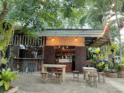 มาชาร์จ coffee เย็นเหล้า เช้ากาแฟ