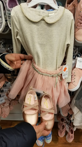 Shopping Mall «Addison Mall», reviews and photos, 2970 W Addison St, Chicago, IL 60618, USA