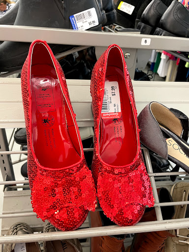 Thrift Store «Goodwill Industries of Middle Tennessee», reviews and photos, 108 Lane Pkwy, Shelbyville, TN 37160, USA