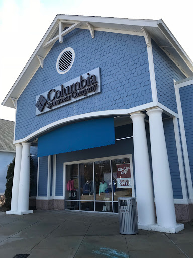 Shopping Mall «Jersey Shore Premium Outlets», reviews and photos, 1 Premium Outlet Blvd, Tinton Falls, NJ 07753, USA