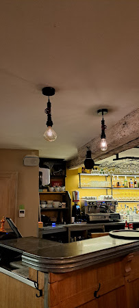 Atmosphère du Le Pas Sage - Restaurant - Bar à vins- Gîtes et Chambre d'Hôtes à Carcassonne - n°7