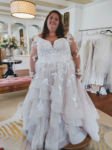 Bridal Shop «House of White Bridal Boutique», reviews and photos, 3 Market St, Newburgh, IN 47630, USA
