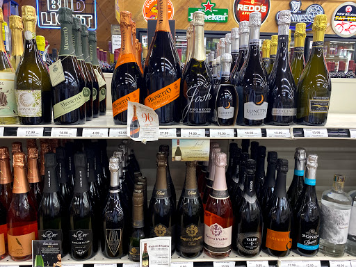 Wine Store «Parkview Wine & Spirits», reviews and photos, 229 Park Rd, West Hartford, CT 06119, USA