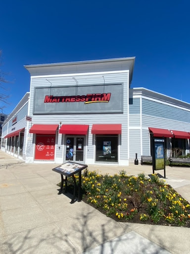 Mattress Firm Hingham, 9 Shipyard Dr, Hingham, MA 02043, USA, 