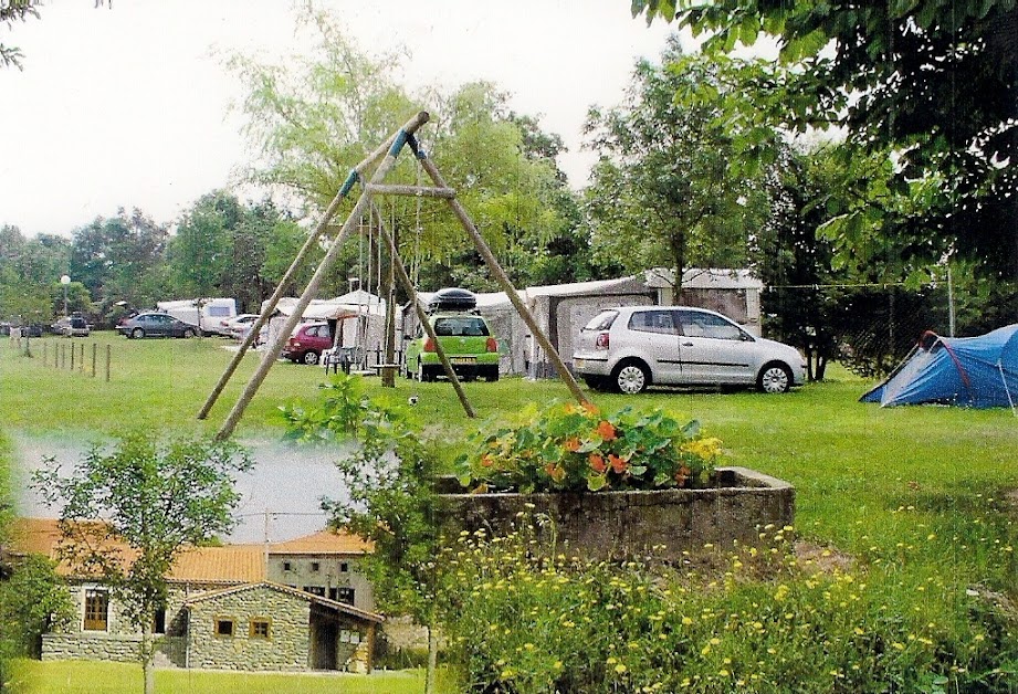 Camping à la ferme Les Baies Sauvages à Saint-Georges-d'Aurac