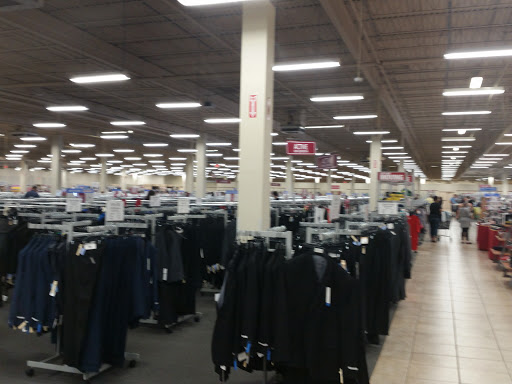 Clothing Store «Burlington Coat Factory», reviews and photos, 287 Washington St, Attleboro, MA 02703, USA