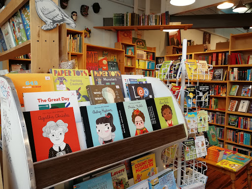 Book Store «Alley Cat Bookstore and Gallery», reviews and photos, 3036 24th St, San Francisco, CA 94110, USA