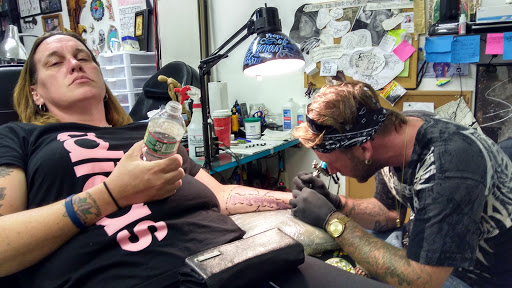 Tattoo Shop «Freehanman Tattoo», reviews and photos, 25 PA-611, Bartonsville, PA 18321, USA