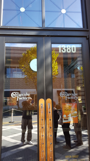 Restaurant «The Cheesecake Factory», reviews and photos, 140 Market Street, Yonkers, NY 10710, USA