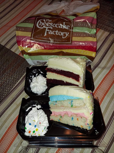 Restaurant «The Cheesecake Factory», reviews and photos, 2612 Sawgrass Mills Cir, Sunrise, FL 33323, USA