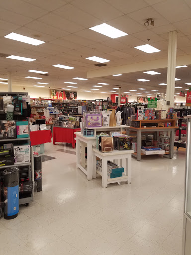 Department Store «T.J. Maxx», reviews and photos, 5627 Concord Pike, Wilmington, DE 19803, USA