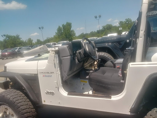 Jeep Dealer «Miracle Chrysler Dodge Jeep Ram», reviews and photos, 1290 Nashville Pike, Gallatin, TN 37066, USA