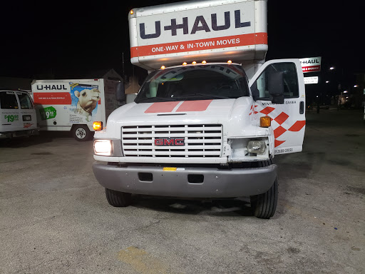 Truck Rental Agency «U-Haul Moving & Storage of Broadview», reviews and photos, 2001 W Roosevelt Rd, Broadview, IL 60155, USA