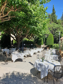Atmosphère du Restaurant gastronomique Restaurant L'Oustau de Baumanière à Les Baux-de-Provence - n°20