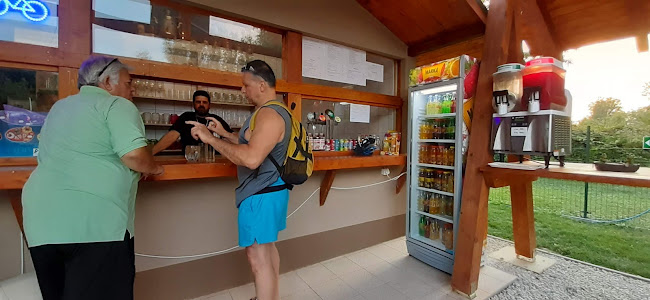 Opinii despre Kapitány Büfé în Balatongyörök - Étterem