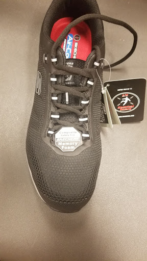 Shoe Store «Shoe Carnival», reviews and photos, 2776 Wilma Rudolph Blvd, Clarksville, TN 37040, USA