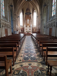 Photo n°1 de Basilique Notre-Dame de la Recouvrance à Athis-Val-de-Rouvre ()