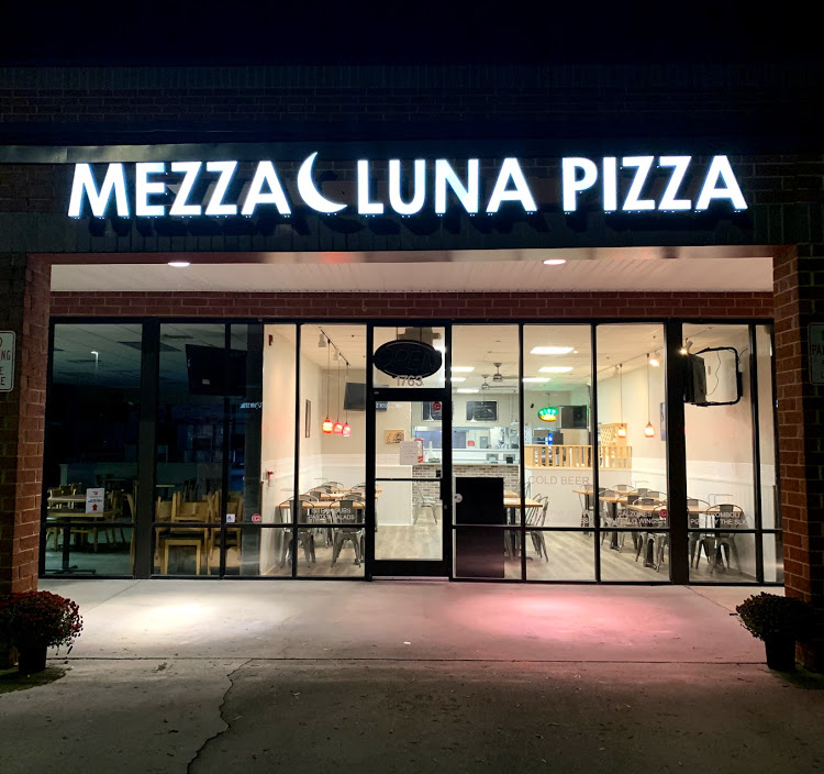 Mezza Luna Pizzeria 27523