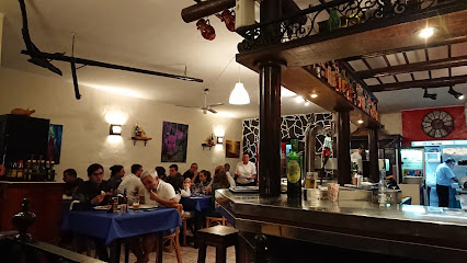 Pizzeria El Callejon - C. los Reyes, 8, 35550 San Bartolomé, Las Palmas, Spain